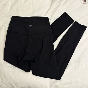TNA/Aritzia leggings! Full length, black ribbed, size small!
